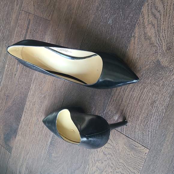 Nine west pumps - Picture 2 of 3